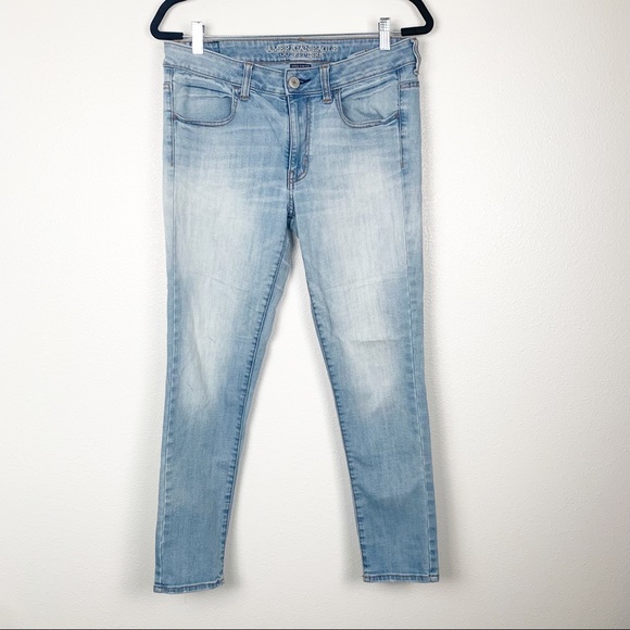 American Eagle Outfitters Denim - American Eagle Super Stretch Light Wash Mid Rise Skinny Jeans 12 Short